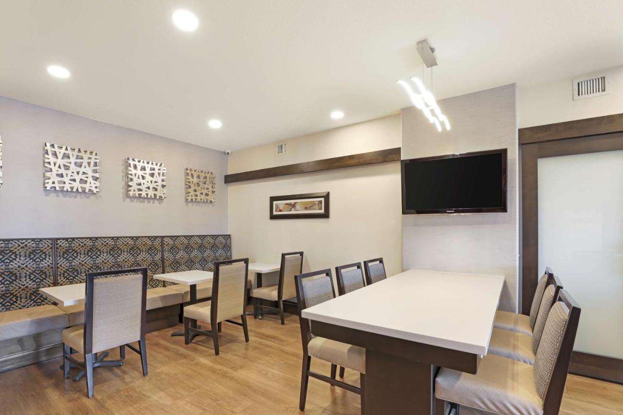 Best Western Plus Касъл Рок Екстериор снимка